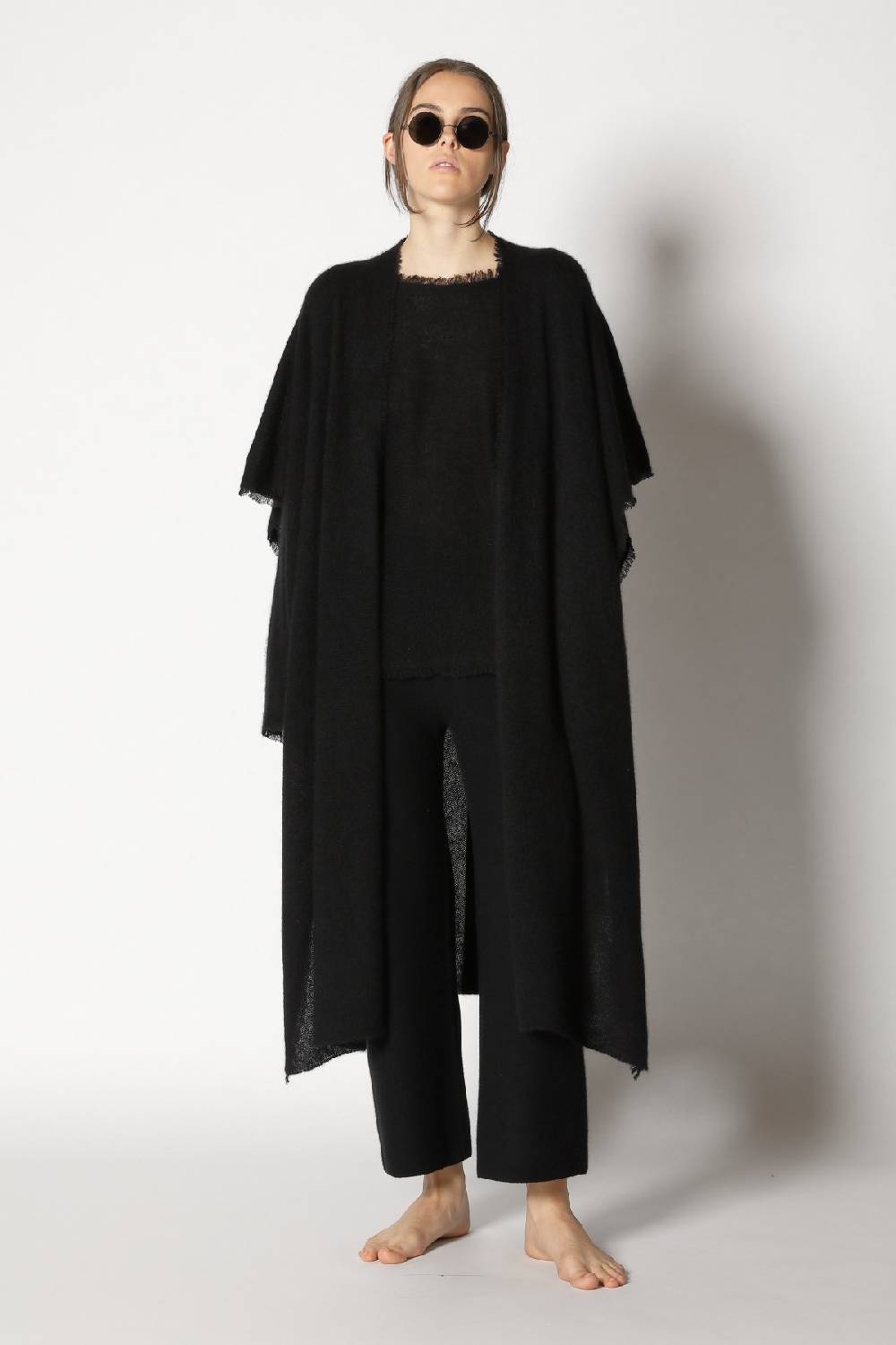 Sminfinity fluffy fringe boatneck + fluffy fringe cape + garter cropped pants