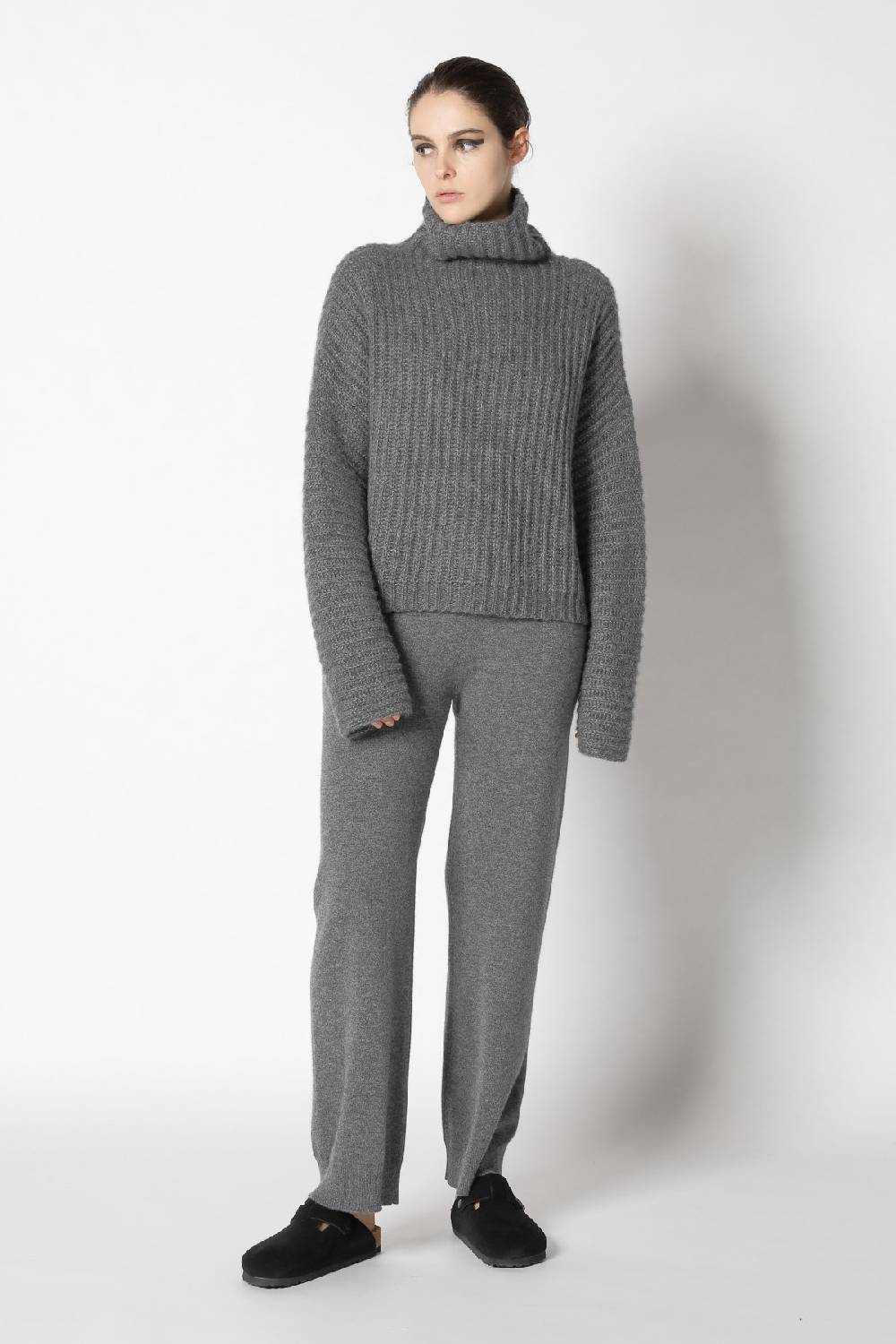 Sminfinity Fluffy Rib Jacket + Fluffy Rib Turtle + Infinite Palazzo Pants