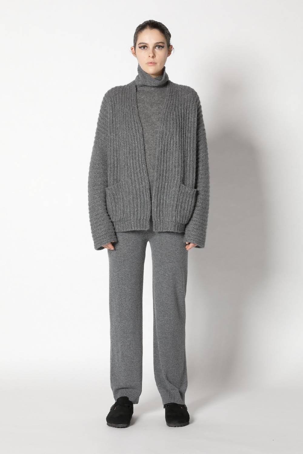 Sminfinity Fluffy Turtle Top + Fluffy Rib Jacket + Infinite Palazzo Pants