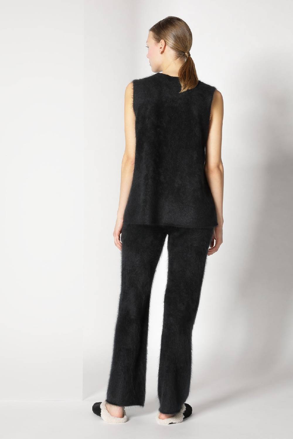 Sminfinity Furry Triangle Scarf + Furry A Top + Furry Pants