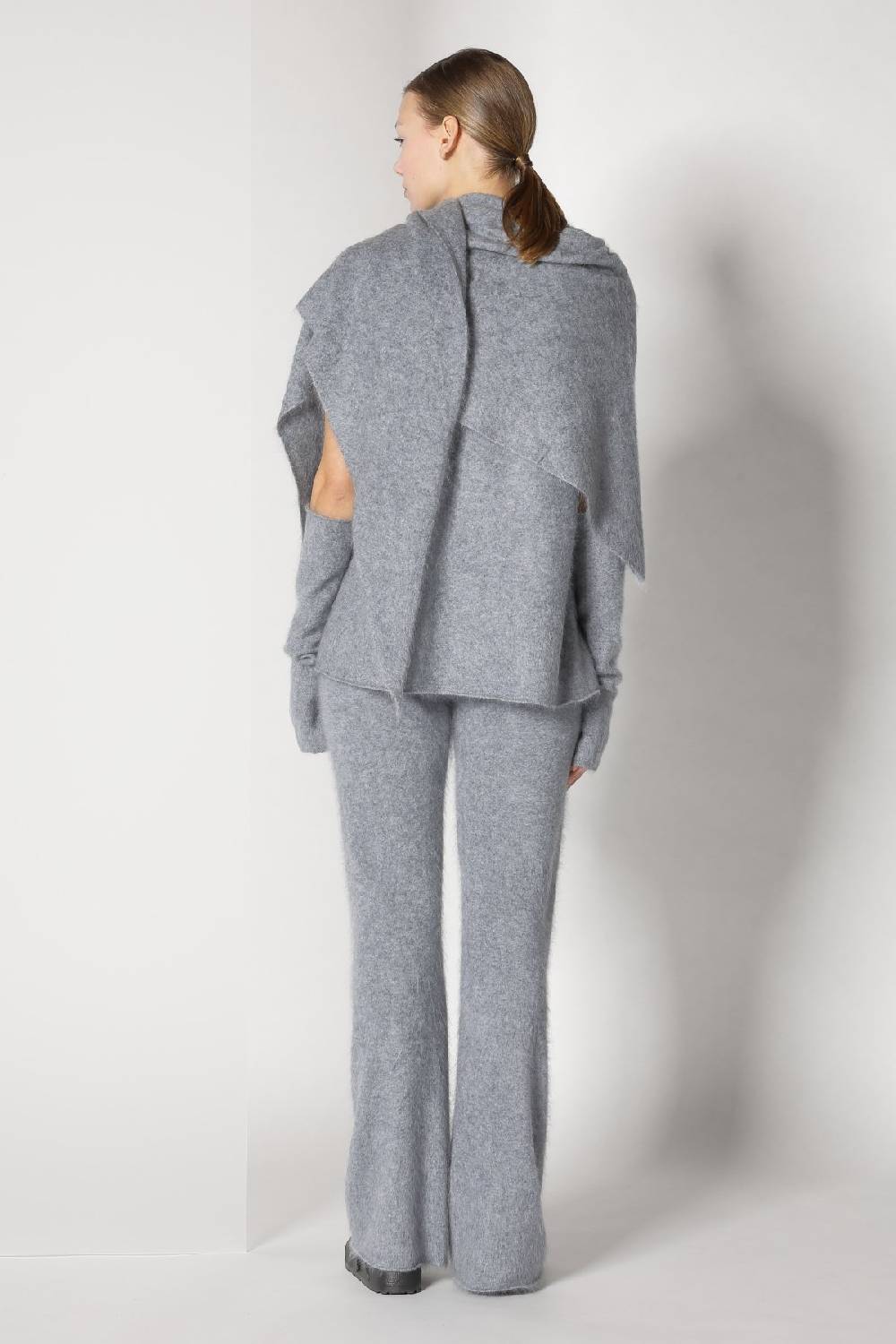 Sminfinity Furry Triangle Scarf + Furry A Top + Furry Pants