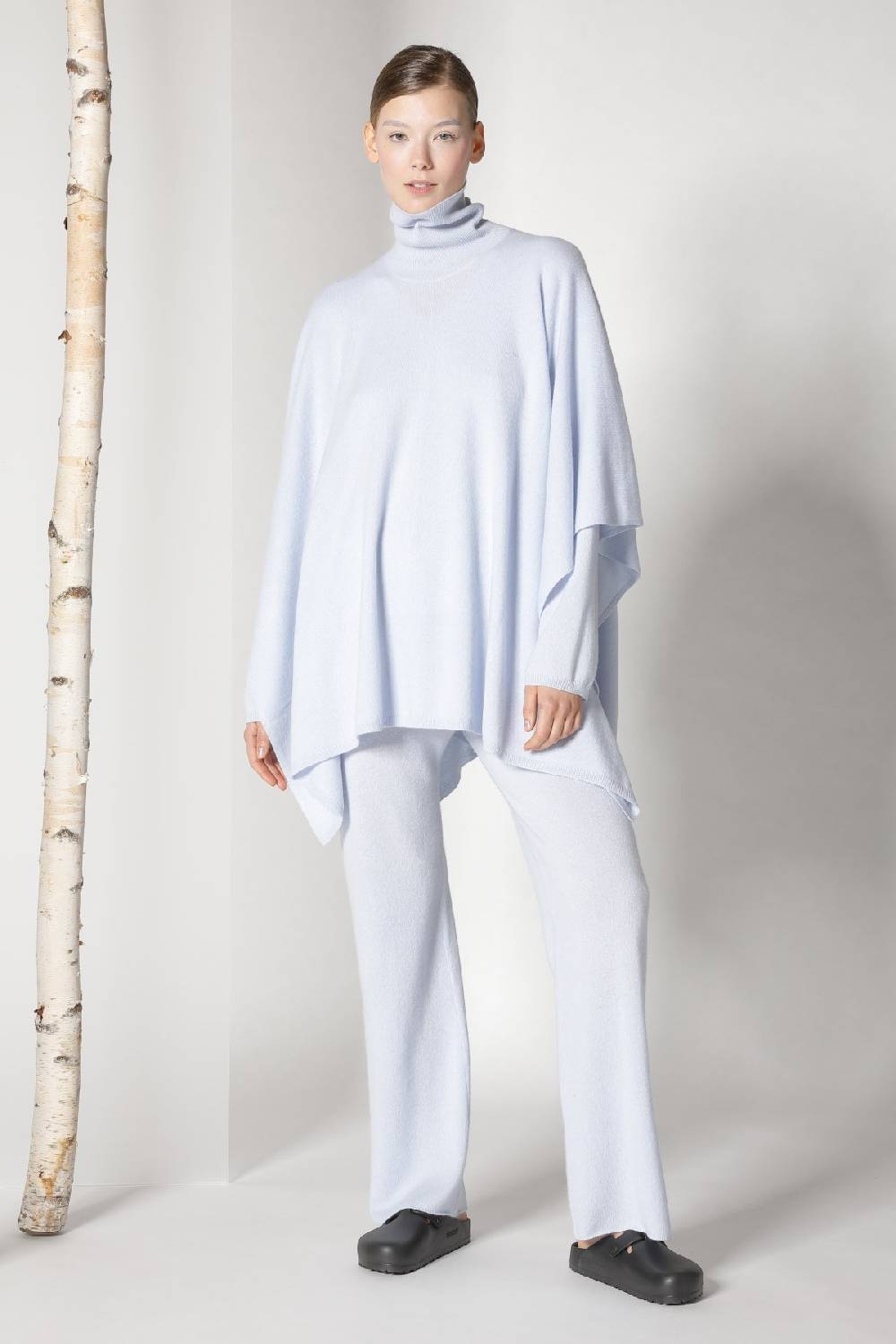 Sminfinity pure cape turtle + pure V jumper + pure slitted pants