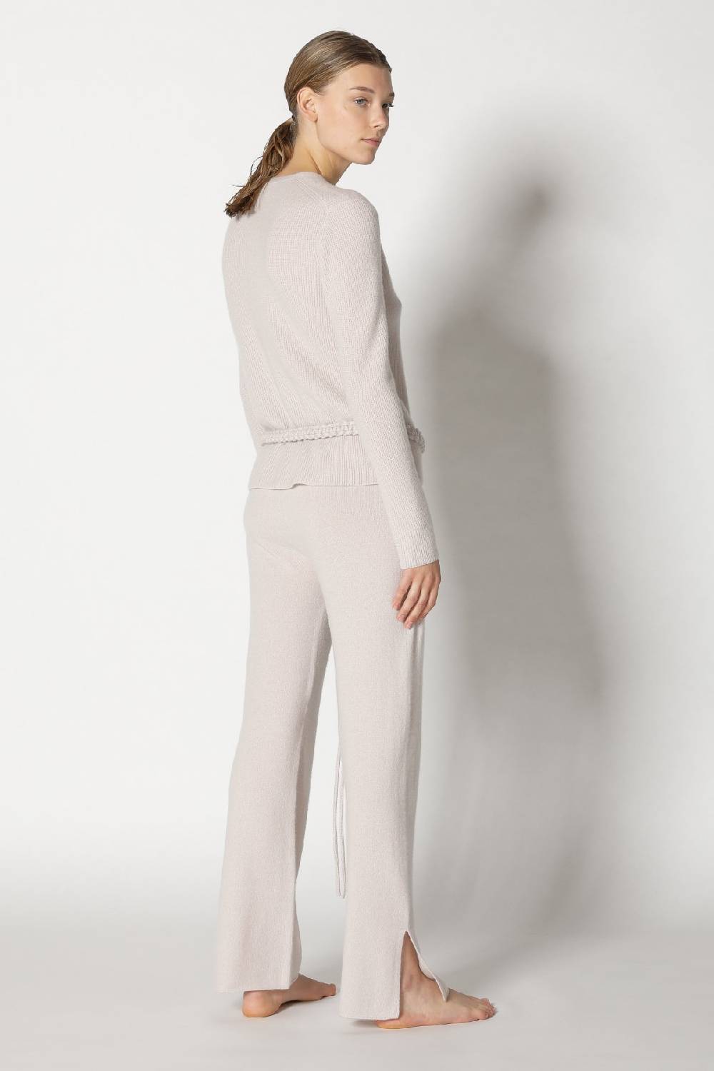 Sminfinity Pure Fitted Rib V Neck + Pure Slitted Pants + Hang Loose Ring Belt