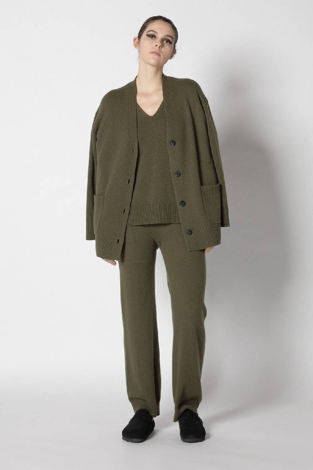 Sminfinity pure long cardy + pure V neck + infinte palazzo pants Sminfinity pure long cardy + pure V neck + infinte palazzo pants