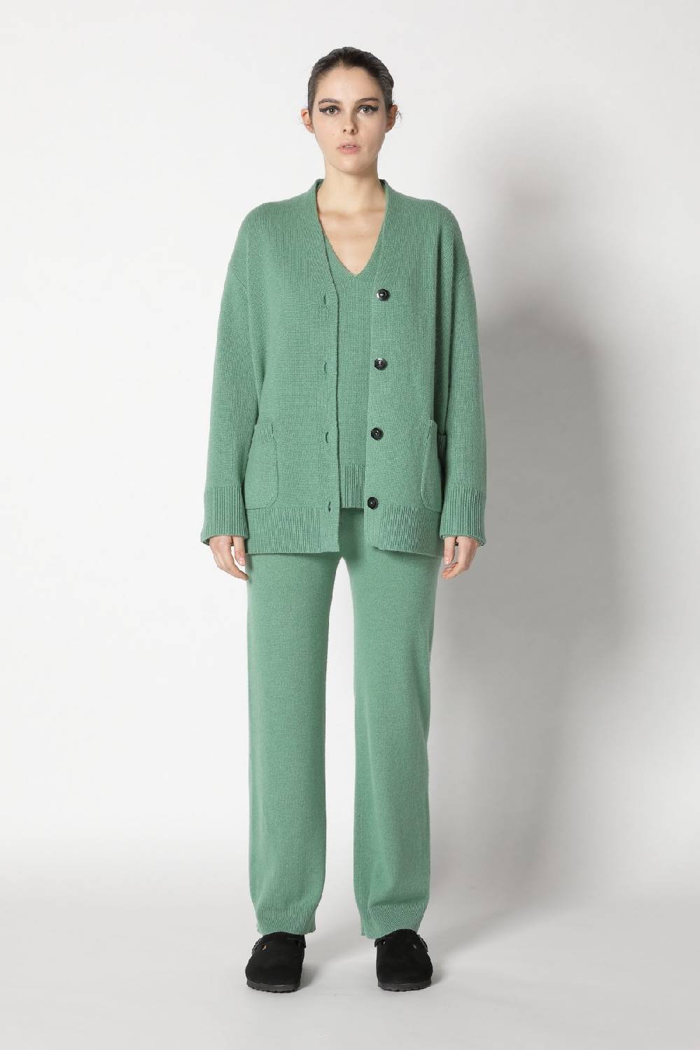 Sminfinity pure long cardy + pure V neck + infinte palazzo pants