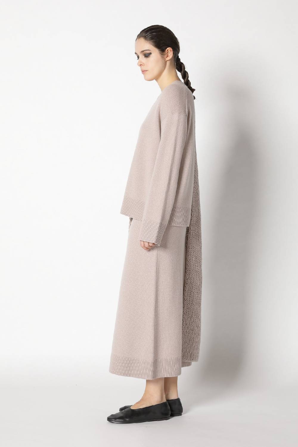 Sminfinity Pure V Neck + Loosely 1x1 Rib Scarf + Pure A Skirt