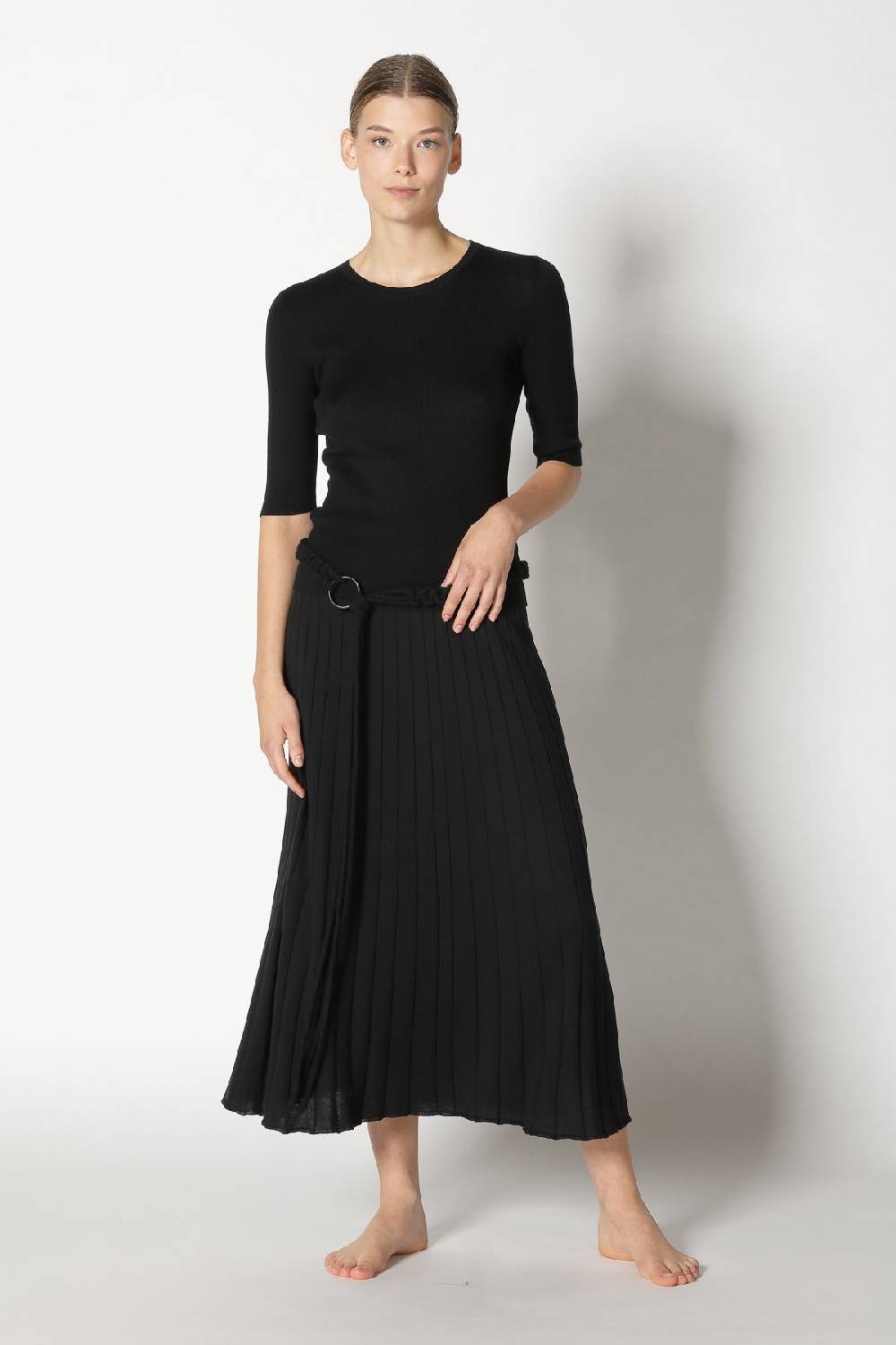 Sminfinity Silky Rib Crew T + Silky Sun Rib Skirt + Hang Loose Ring Belt