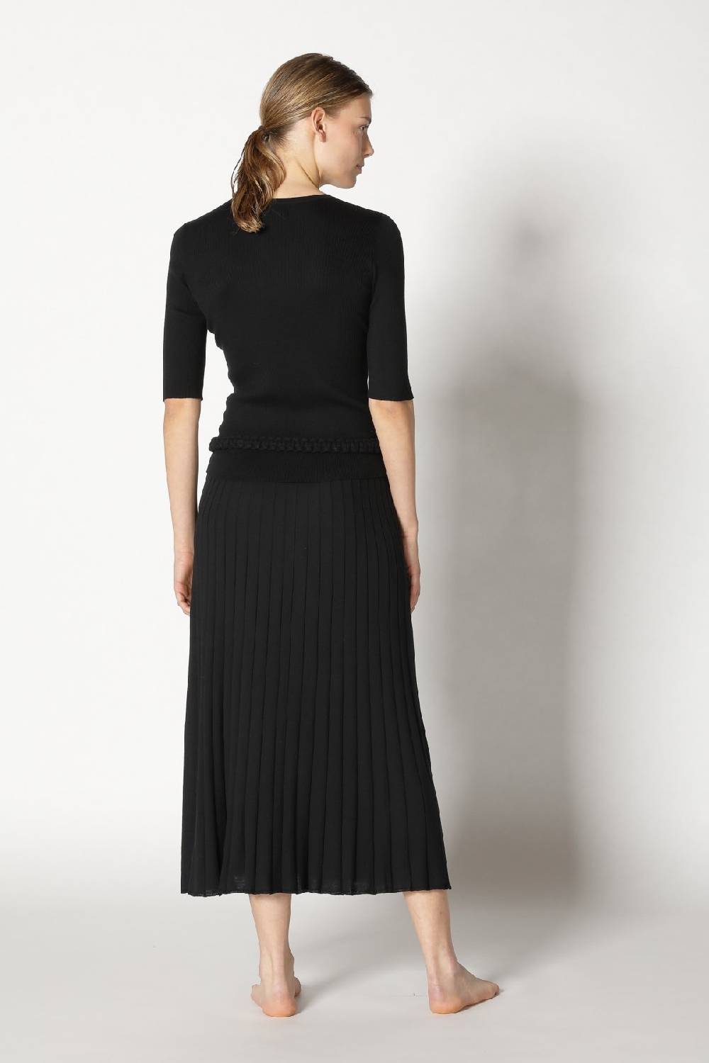 Sminfinity Silky Rib Crew T + Silky Sun Rib Skirt + Hang Loose Ring Belt