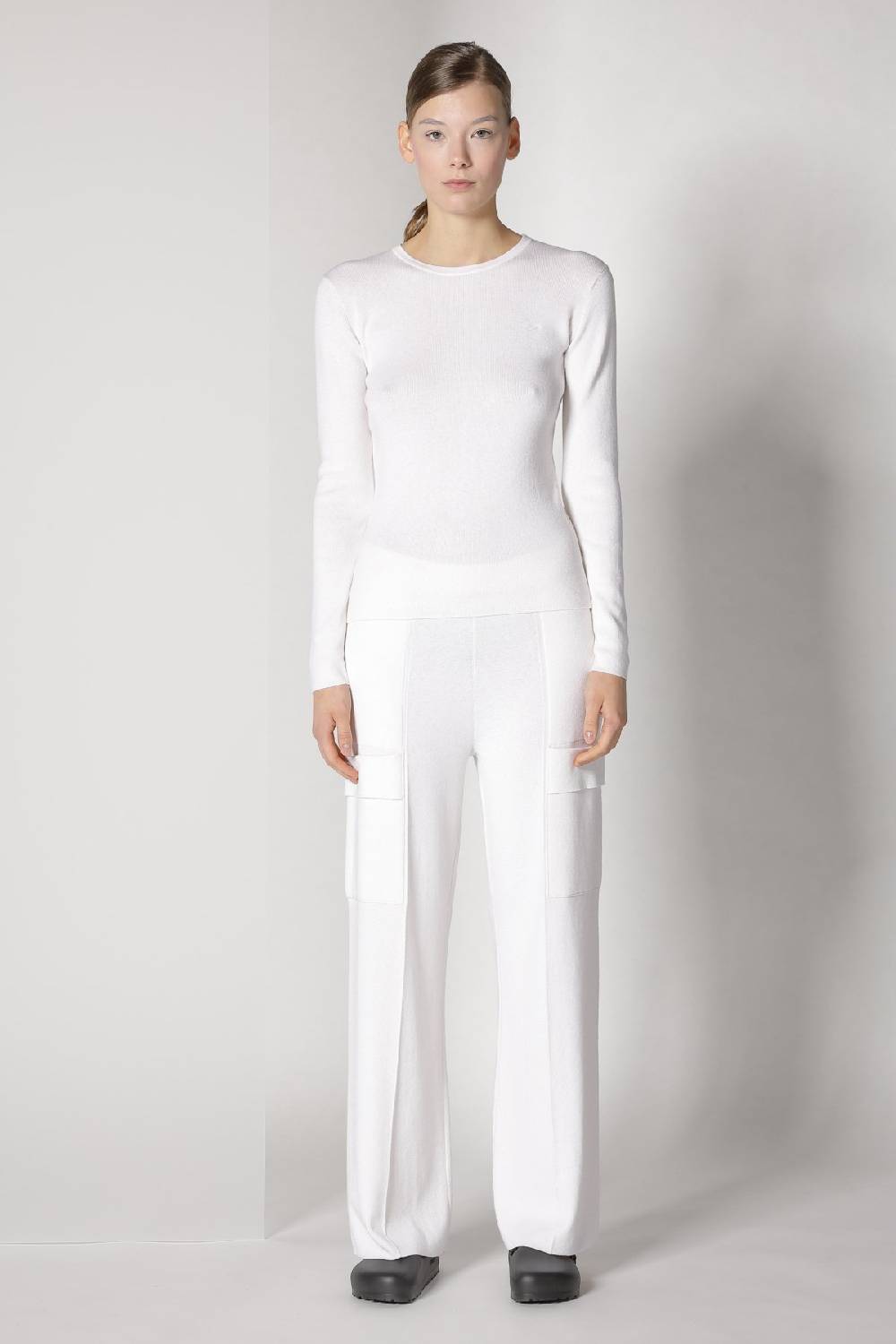 Sminfinity fitted crewneck + cargo bellbottom pants