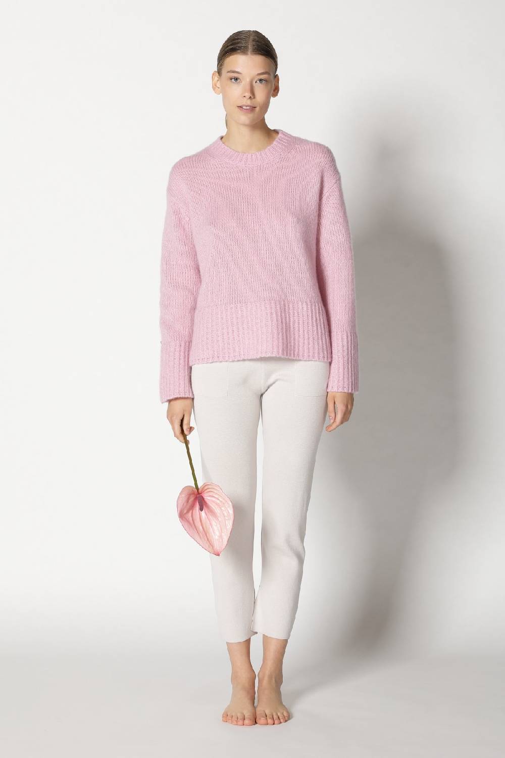 Sminfinity fluffy crew jumper + silky cropped pants Sminfinity fluffy crew jumper + silky cropped pants