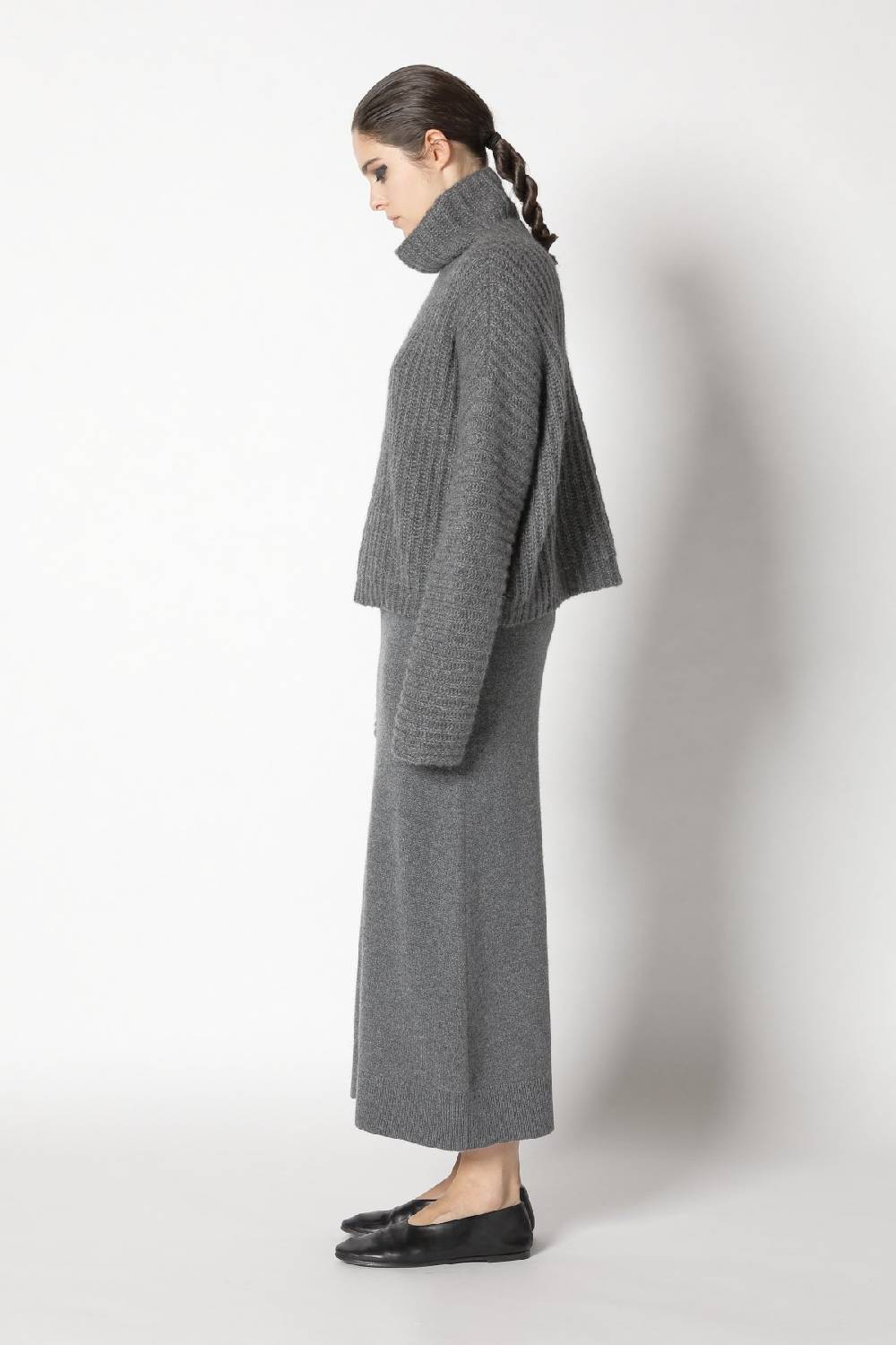 Sminfinity Fluffy Rib Turtle + Pure A Skirt