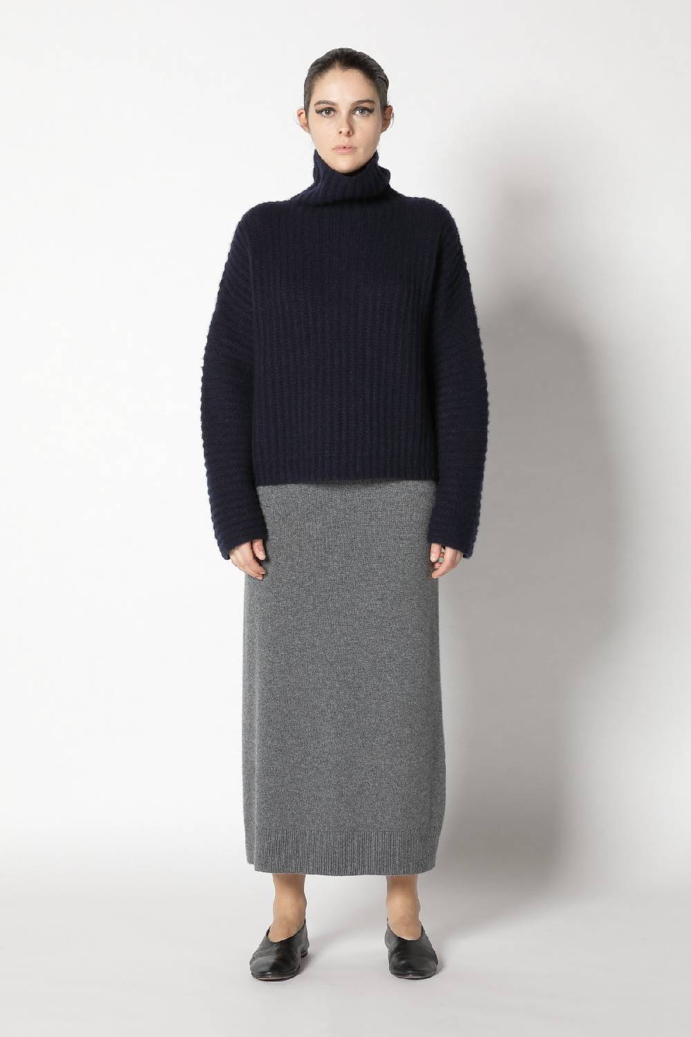 Sminfinity Fluffy Rib Turtle + Pure A Skirt