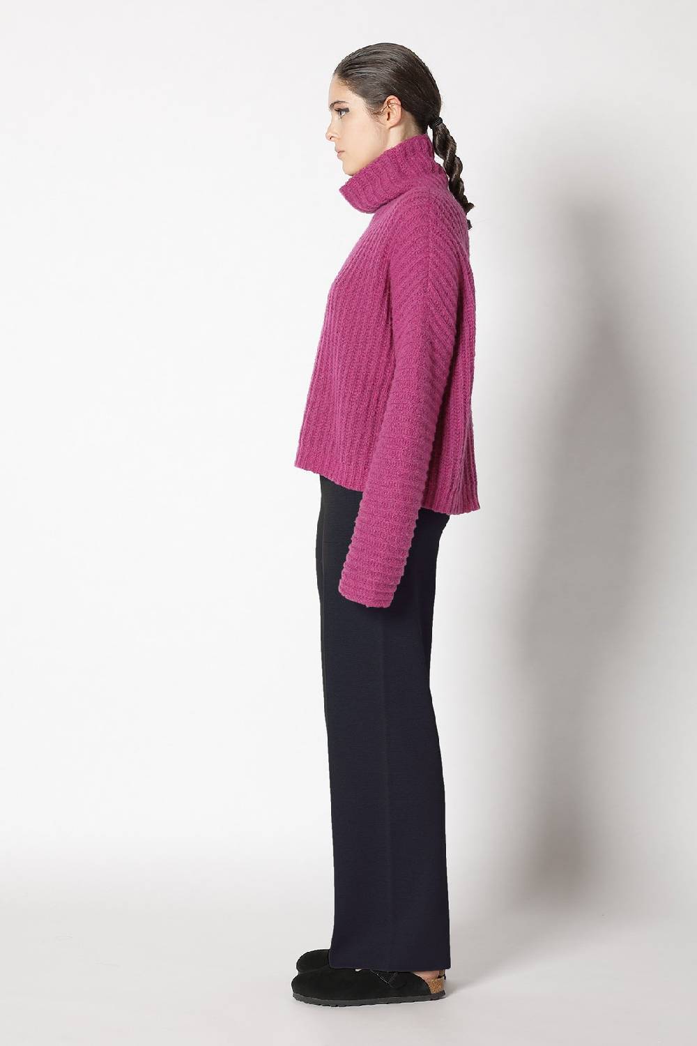 Sminfinity Fluffy Rib Turtle + Silky Suit Pants