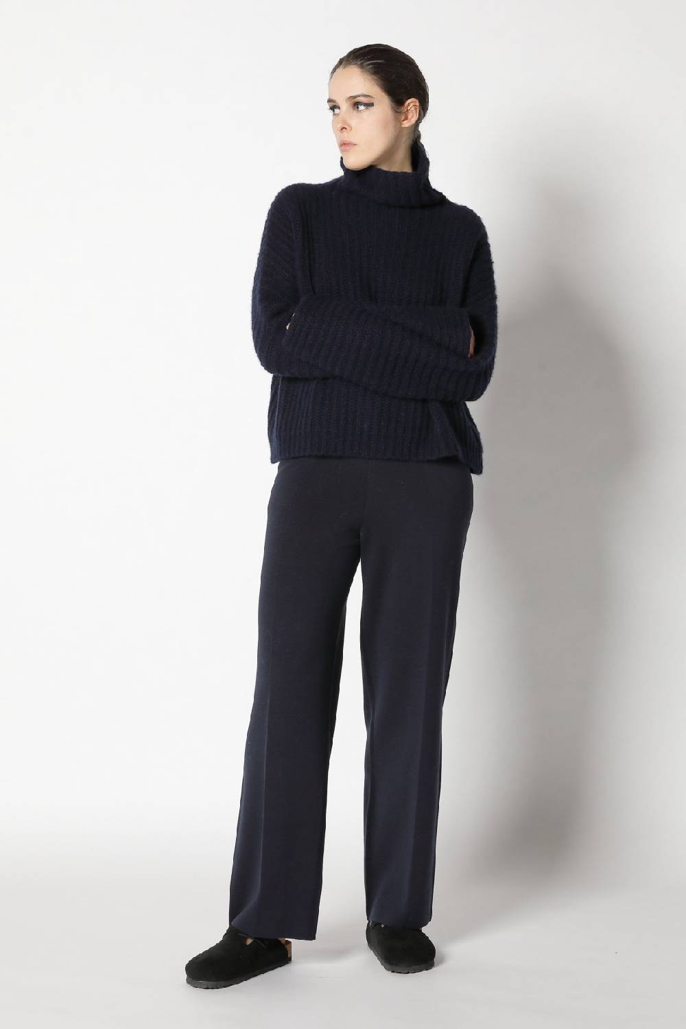 Sminfinity Fluffy Rib Turtle + Silky Suit Pants