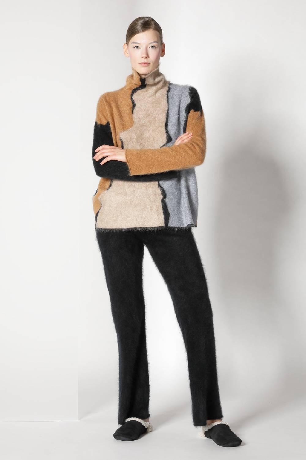 Sminfinity Furry Bark Intarsia + Furry Pants