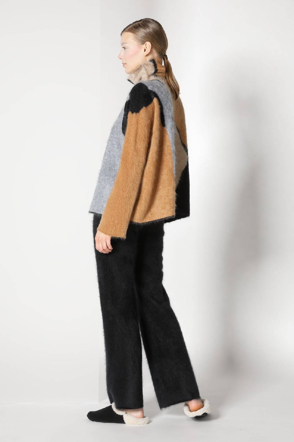 Sminfinity Furry Bark Intarsia + Furry Pants