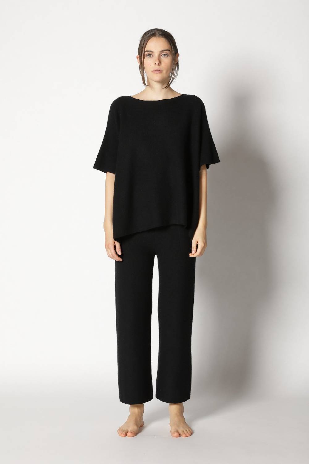 Sminfinity Garter Cape Top + Garter Cropped Pants