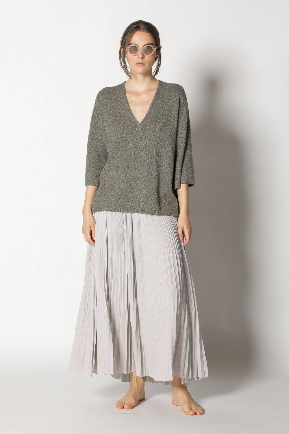 Sminfinity Nubbly V Neck + Pima Pleat Skirt