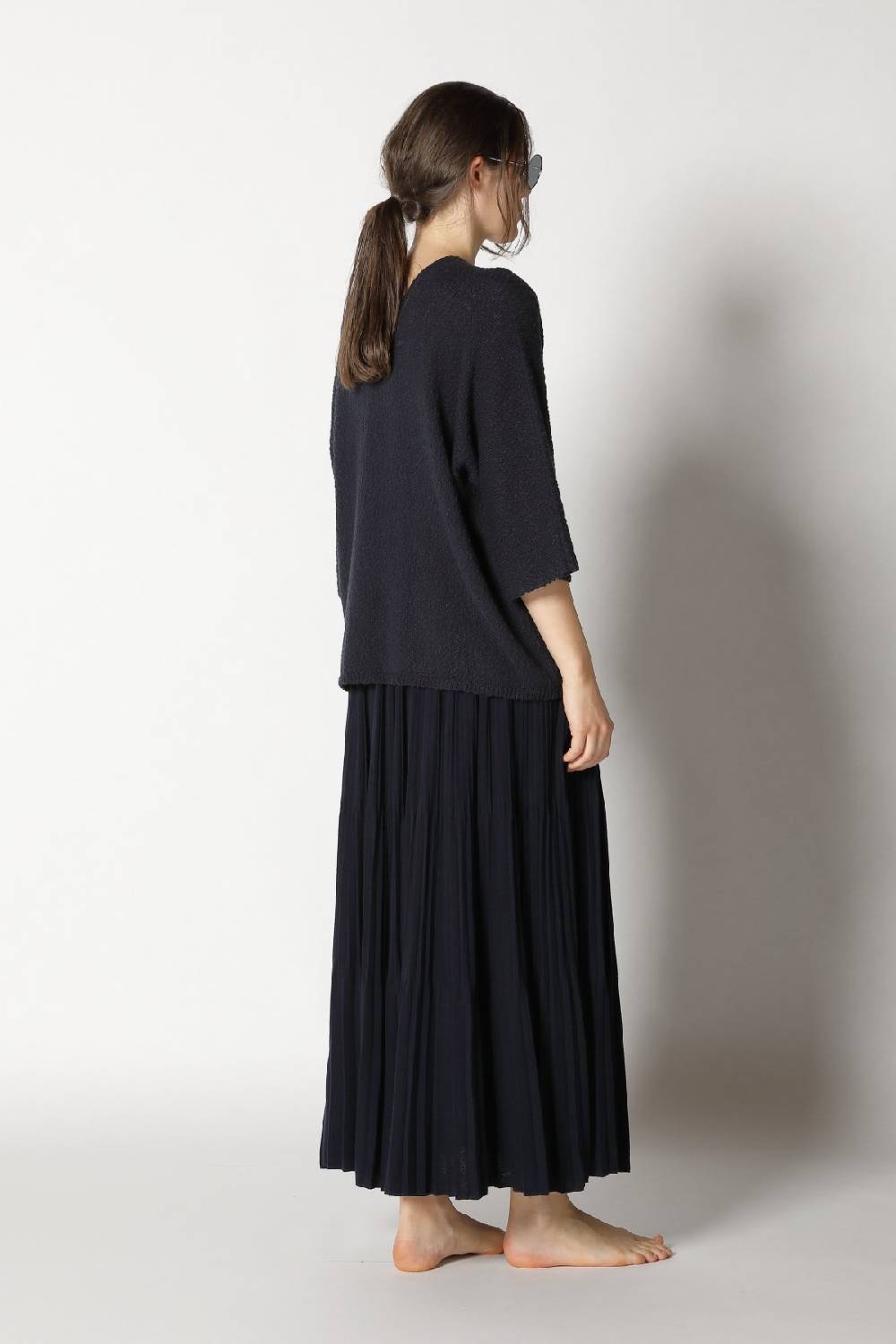 Sminfinity Nubbly V Neck + Pima Pleat Skirt