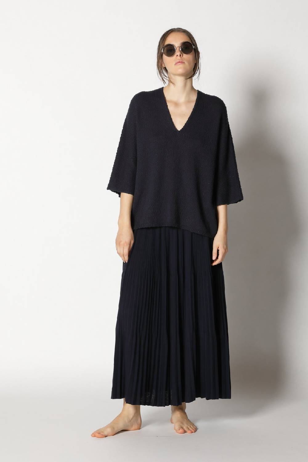 Sminfinity nubbly V neck + pima pleat skirt