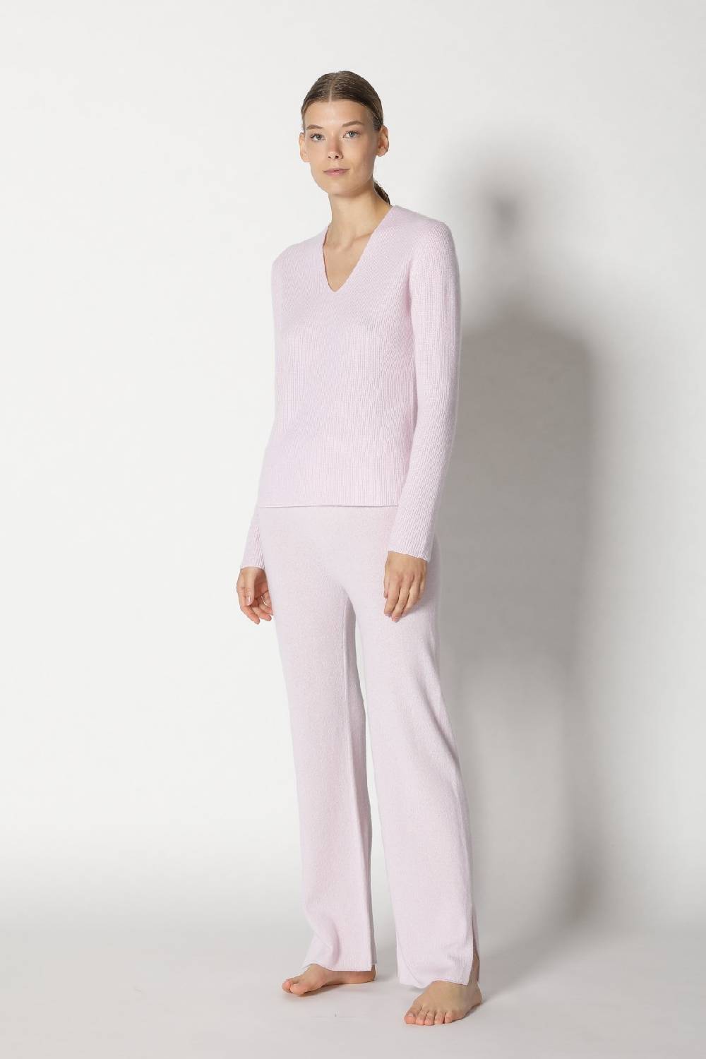 Sminfinity Pure Fitted V Neck + Pure Slitted Pants