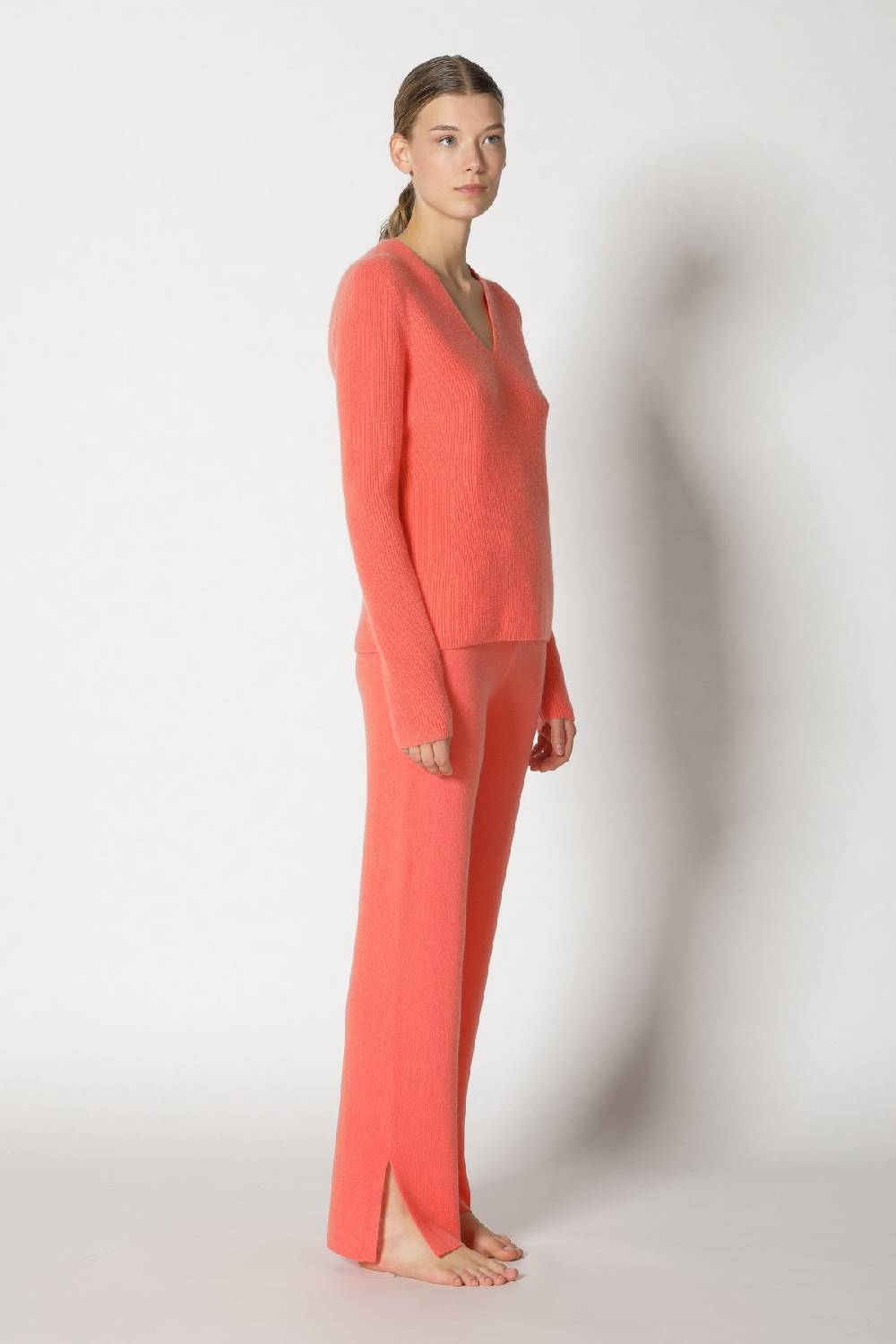 Sminfinity Pure Fitted V Neck + Pure Slitted Pants