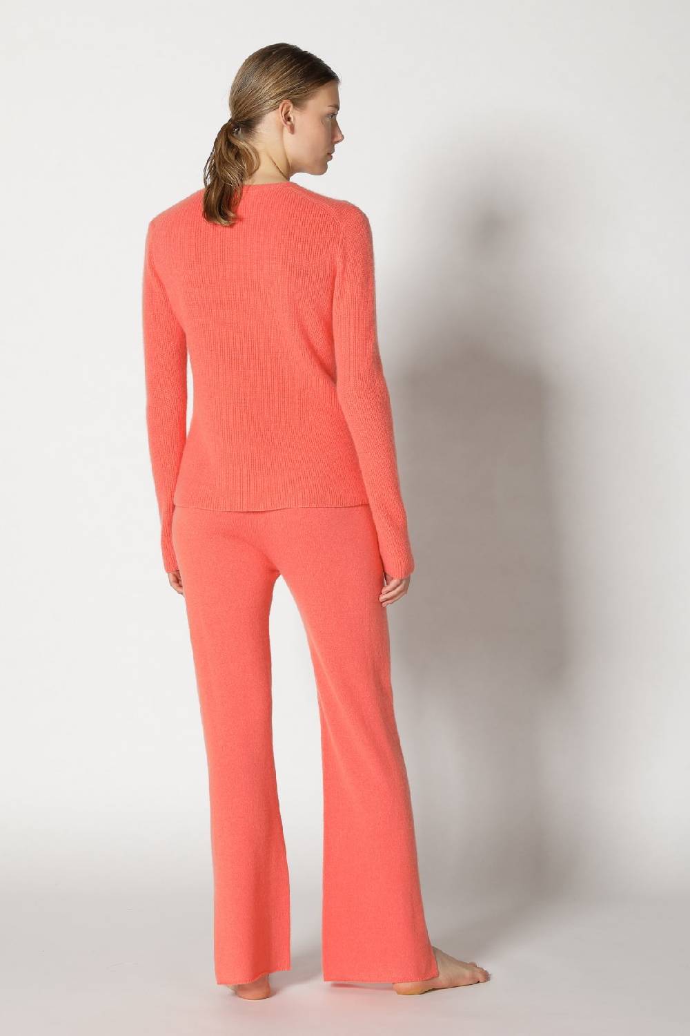 Sminfinity Pure Fitted V Neck + Pure Slitted Pants