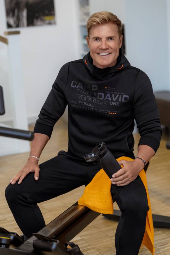 Soccx Hoodie im Materialmix mit Artwork und Rückentasche black