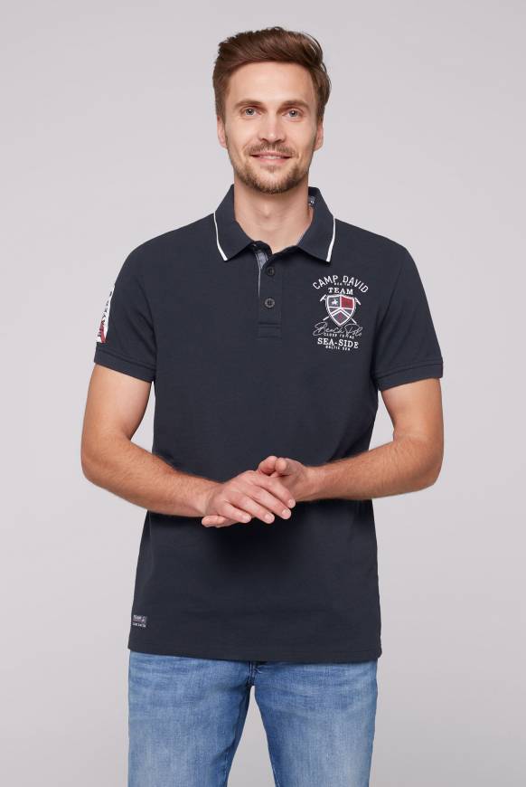 Soccx Pikee-Polo mit Label Patches und Stickereien blue navy