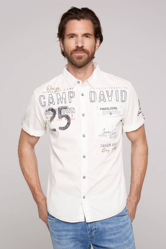 Soccx Kurzarmhemd mit Logo-Applikationen ivory