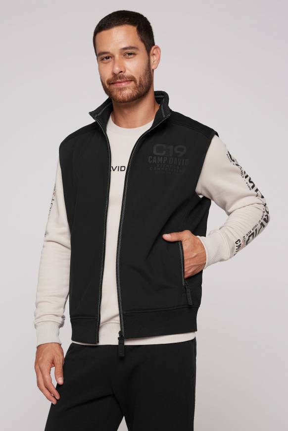 Soccx Outdoorweste im tonigen Materialmix black