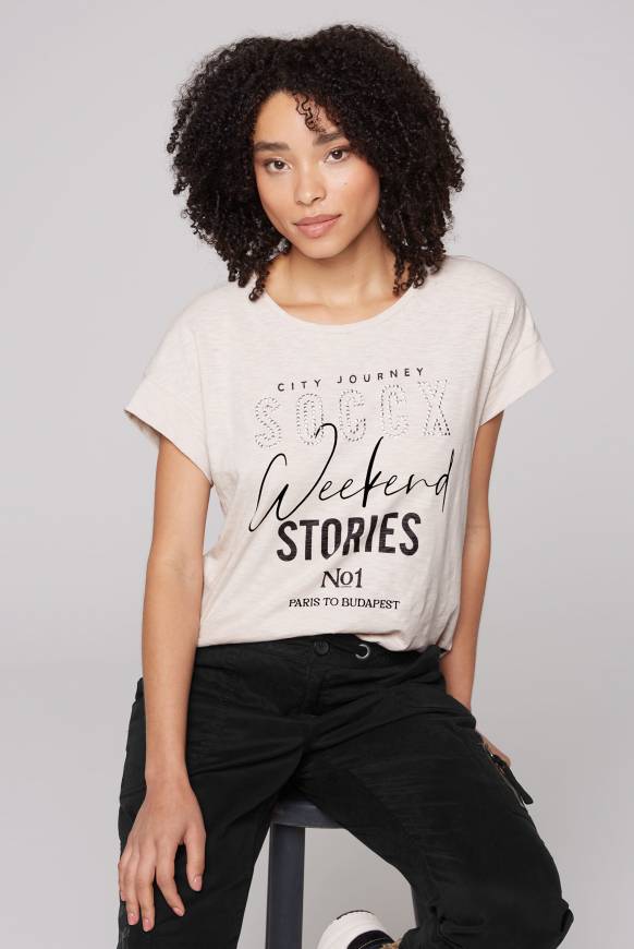 Soccx T-Shirt mit Logo aus Schmucknieten stone beige
