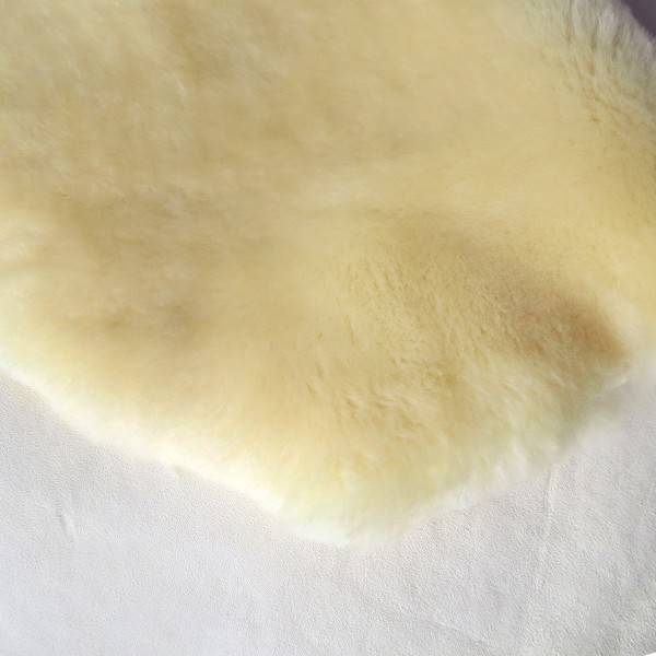 Sonia Originelli Babylammfell Medizinisch Gegeerbt Natur Teppich Fell