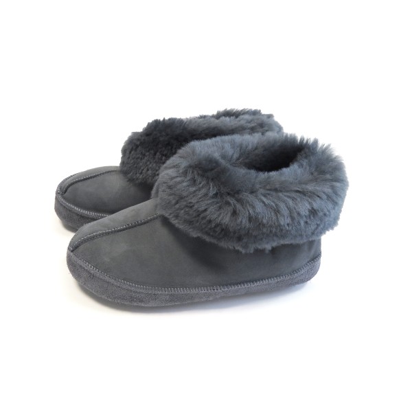 Sonia Originelli Grauer Hüttenhausschuh Lammfell Schaffell Leder XXL Fellkranz