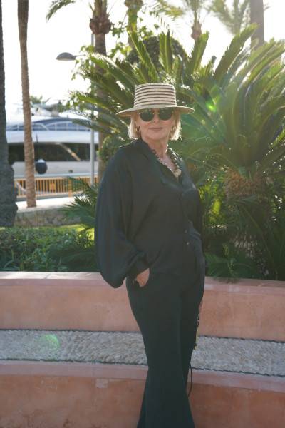 Sosue Antonia Shiny Slim Black