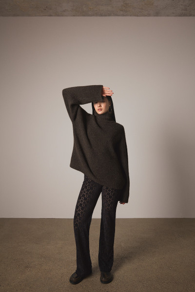 Sosue Bear Turtle Knit Dark Brown