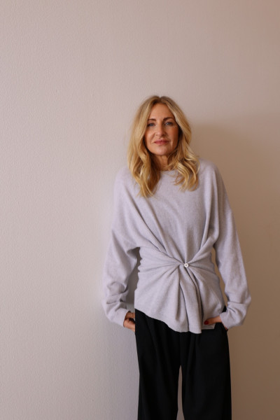 Sosue Wrap Pullover Light Grey