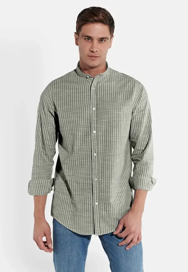 Steffen Klein Hemd in Leinen-Optik in Khaki