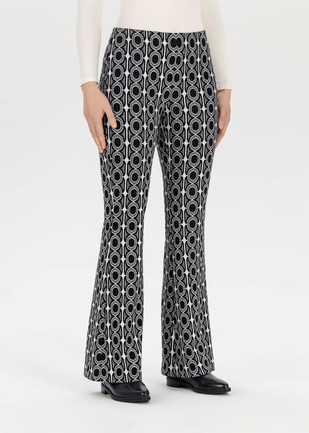 Stehmann Hose Ebelyn mit ausgestelltem Bein