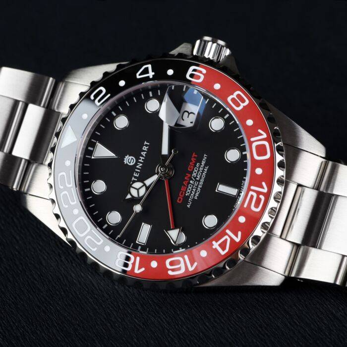 Steinhart Ocean 39 GMT BLACK-RED Ceramic Taucheruhr