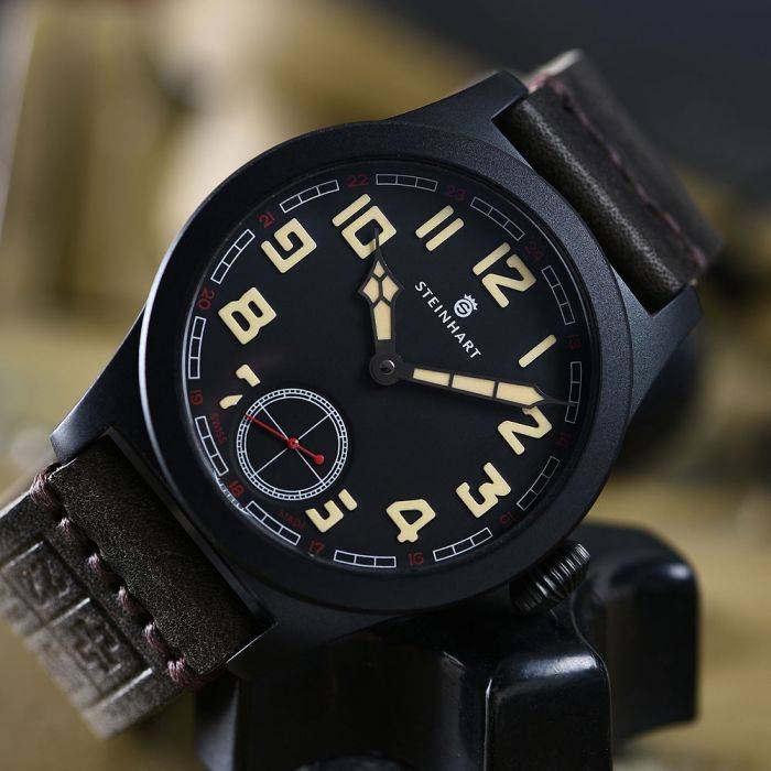 Steinhart MILITARY 42 Handaufzug Black
