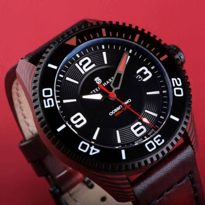 Steinhart Ocean 2 Premium Carbon Red Taucheruhr