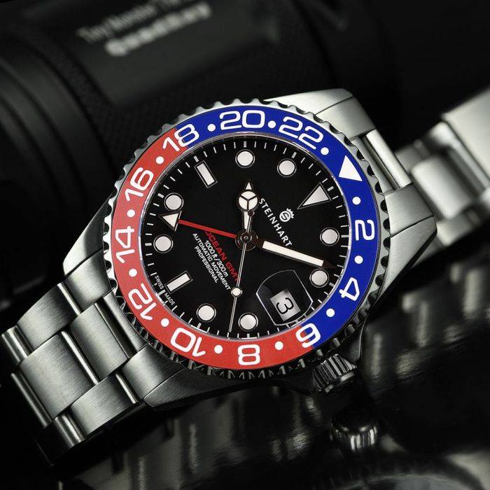 Steinhart Ocean 39 GMT BLUE-RED Ceramic Taucheruhr