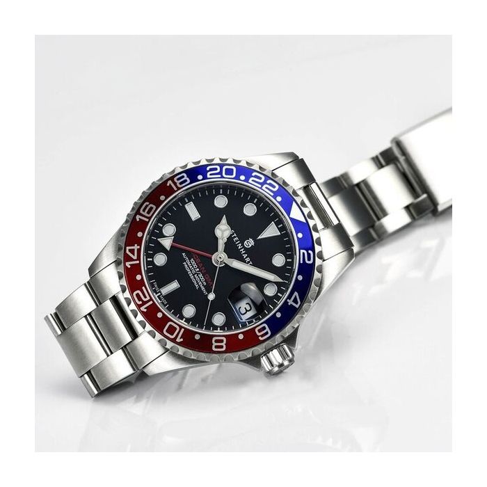 Steinhart Ocean 39 GMT BLUE-RED Taucheruhr