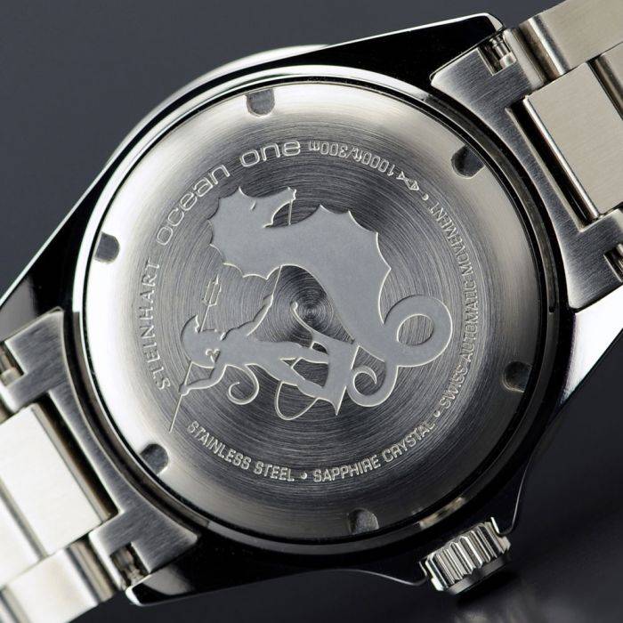 Steinhart Ocean One GMT BLACK-RED Taucheruhr