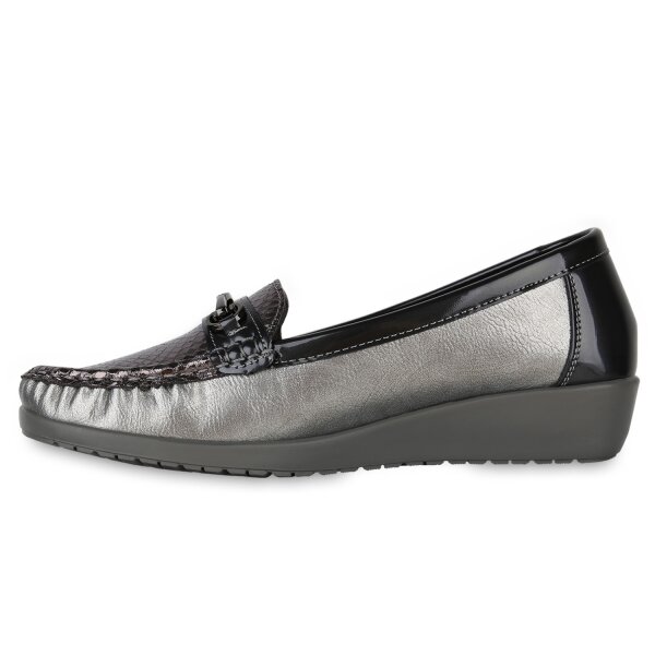 Stiefelparadies Damen Mokassins in Grau Silber Lack