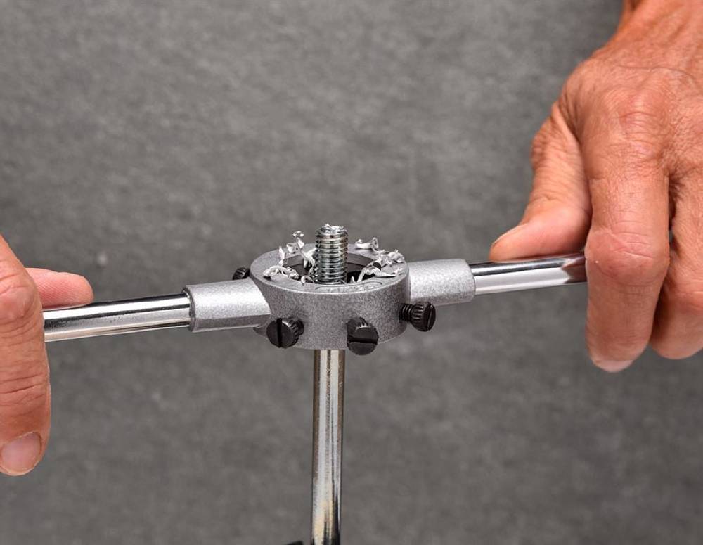 Strauss e.s. Metall-Gewinde-/Schneid- Werkzeug-Satz prof