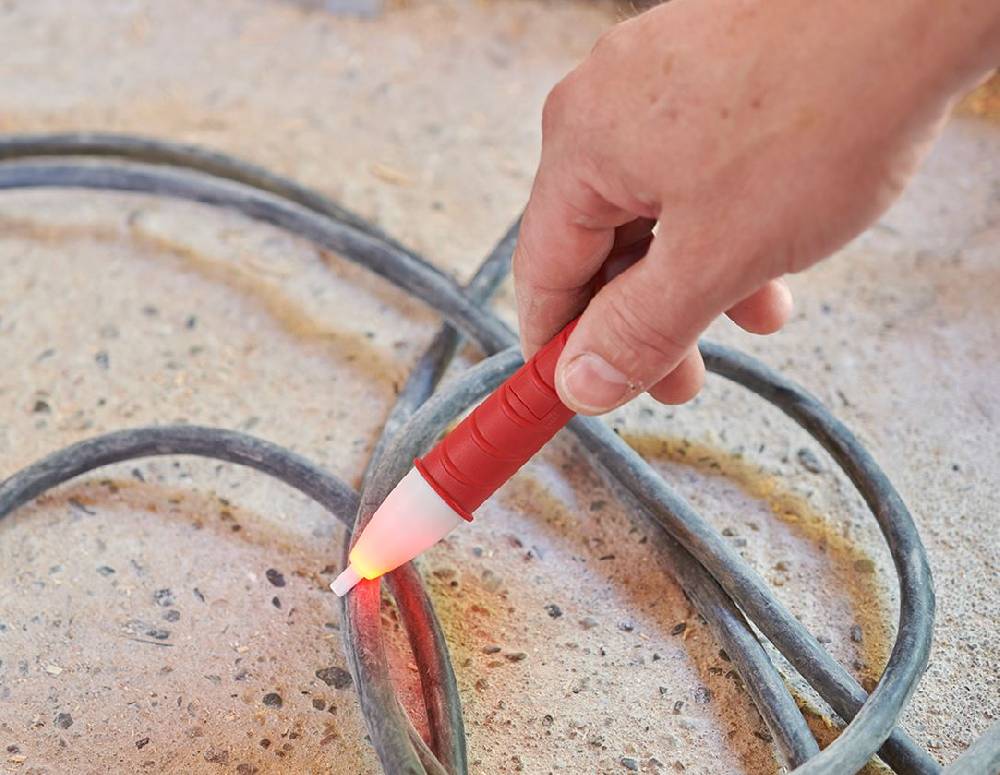 Strauss e.s. Berührungsloser Spannungsprüfer P10