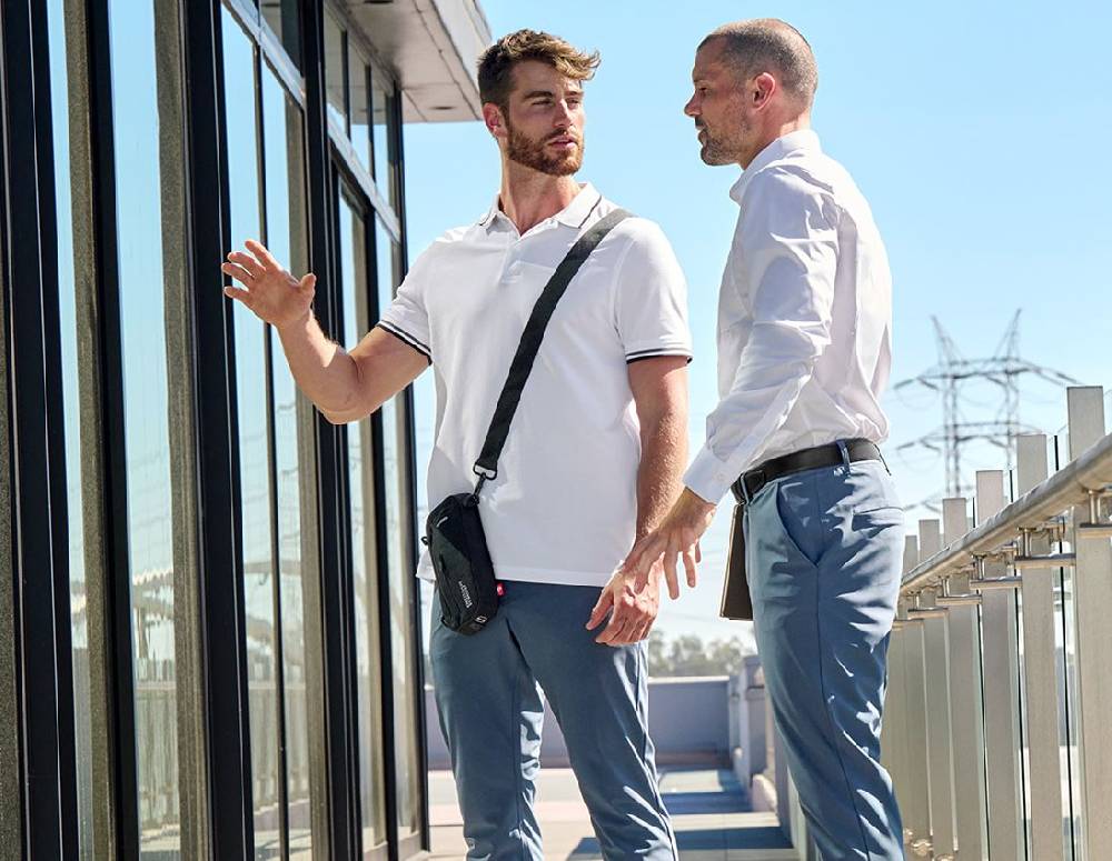 Strauss e.s. phone leash bag