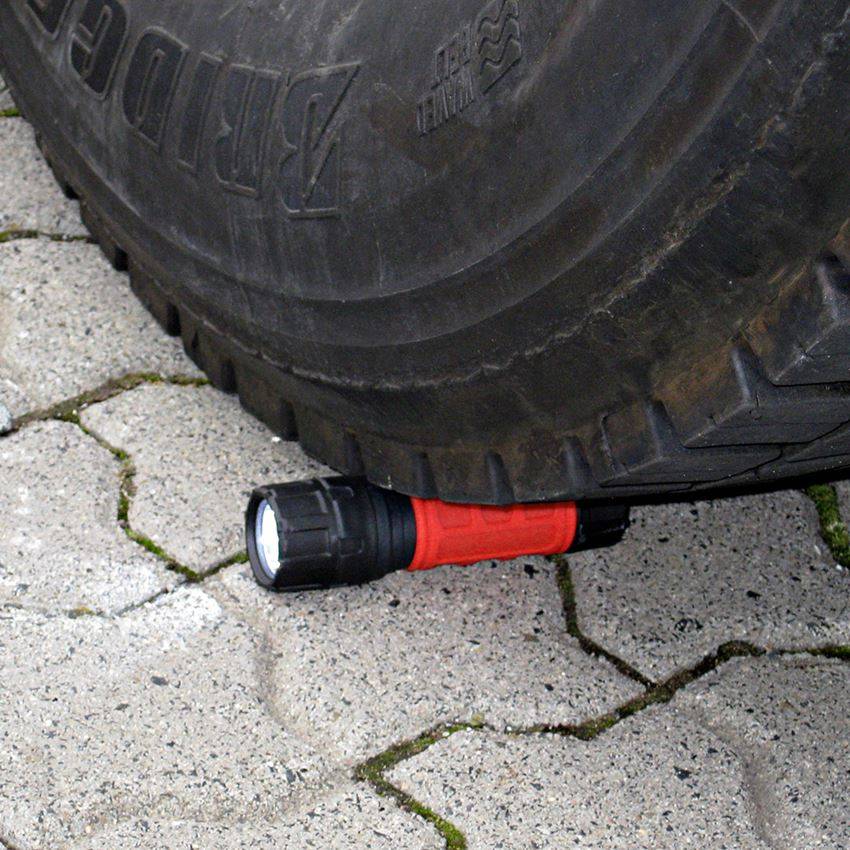 Strauss LED Stabtaschenlampe XPE Unbreakable